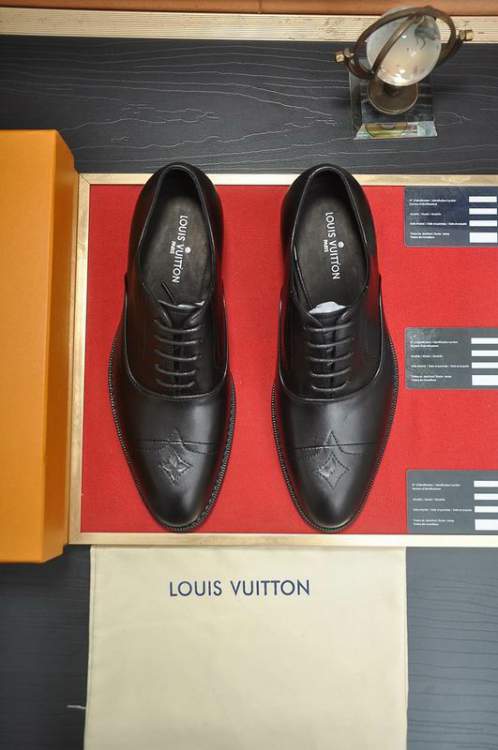 Picture of Louis Vuitton Shoes _SKULVsz38-45hnh080314646